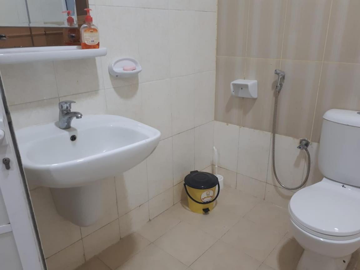 Discovery Furnished Apartment Sayh adh Dhabi